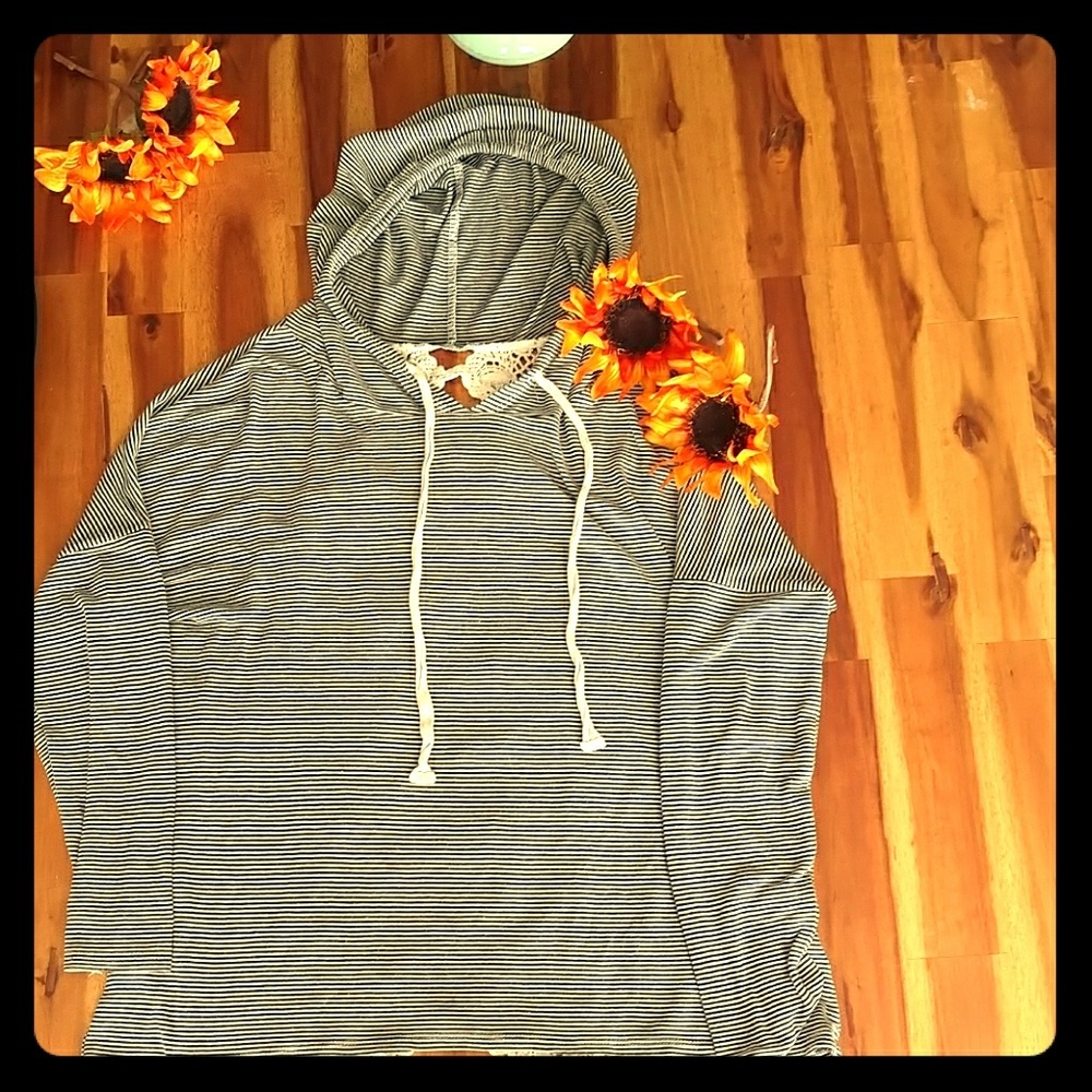 Hooded Top